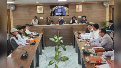 Giridih News :नियमों का उल्लंघन कर खनन करने वालों पर करें कार्रवाई : डीसी