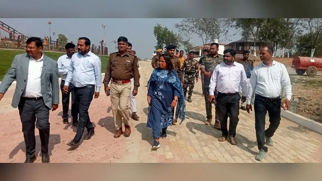 हाईकोर्ट के चीफ जस्टिस के आगमन को लेकर बुनकर केंद्र का किया औचक निरीक्षण