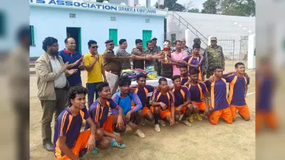 Seraikela Kharsawan News : हरिभंजा को हरा खरसावां की टीम बनी विजेता