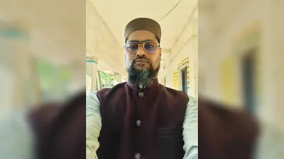 बूढ़े, बच्चे व युवाओं ने अदा की नमाज