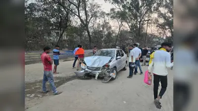 Deoghar News : मानिकपुर रेलवे ओवरब्रिज पर स्कार्पियो और कार में टक्कर, पांच लोग घायल