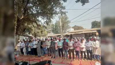 पहले जुमे पर मस्जिदों में उमड़ी अकीदतमंदों की भीड़