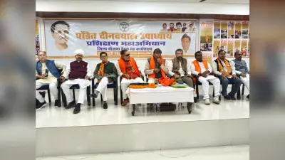 समर्पण व अनुशासन के साथ दायित्वों का निर्वहन कर राष्ट्रसेवा के संकल्प का आह्वान
