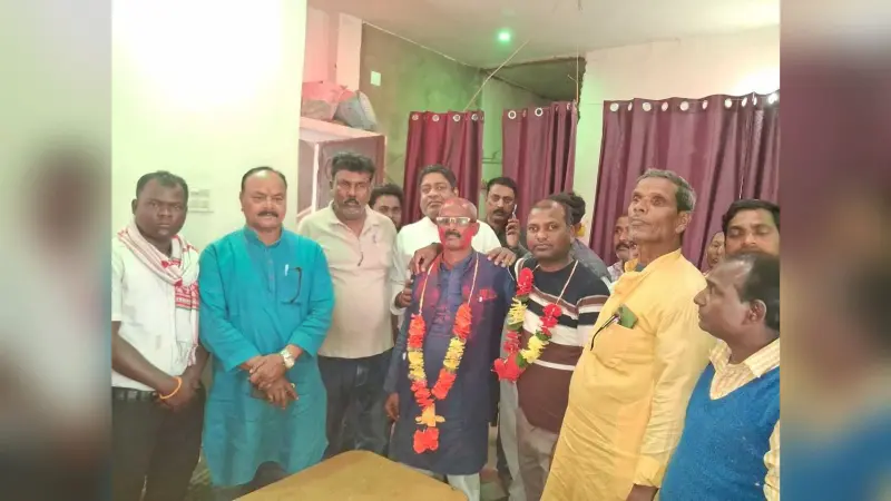 लगातार तीसरी बार जदयू के प्रखंड अध्यक्ष चुने गये कुंदन महतो