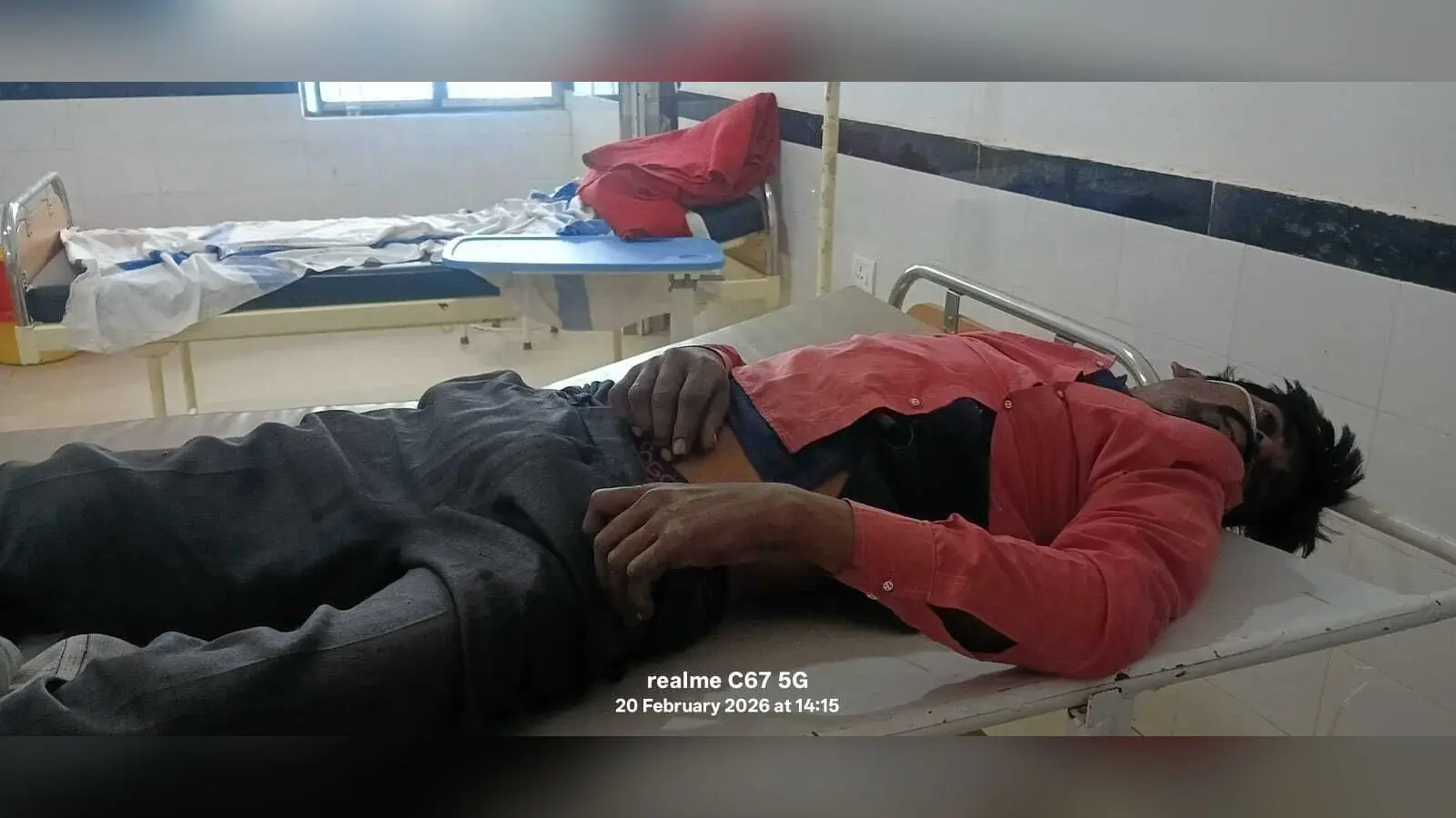 सड़क दुर्घटना में अज्ञात बाइक सवार घायल
