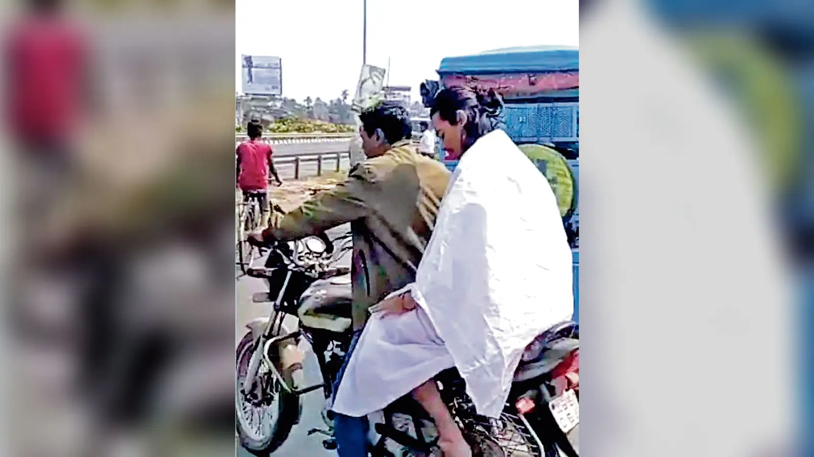 पिता के अंतिम संस्कार के अगले दिन बेटे ने दी एचएस परीक्षा