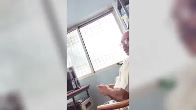 इंजरी रिपोर्ट में हेरफेर को लेकर पैसे लेते अस्पताल कर्मी का वीडियो वायरल