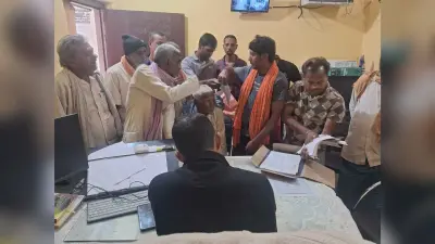 अंचल कार्यालय फुल्लीडुमर में लगा जनता दरबार