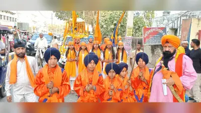 गुरु गोविंद सिंह के प्रकाशोत्सव पर निकाली भव्य शोभायात्रा