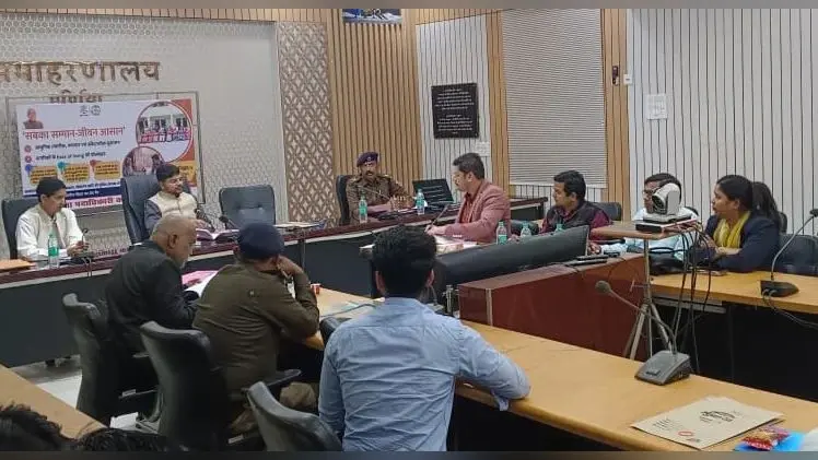 योजनाओं में किसी भी प्रकार की लापरवाही, शिथिलता व वित्तीय अनियमितता बर्दाश्त नहीं : डीएम