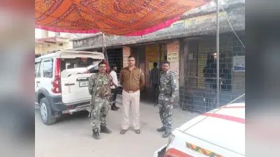 बुंडू के मतदान केंद्रों में पहुंची पोलिंग पार्टी, 16 मतदान केंद्रों की सुरक्षा कड़ी