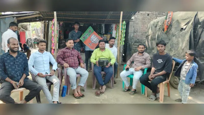 कार्यकर्ताओं ने सुनी प्रधानमंत्री के मन की बात