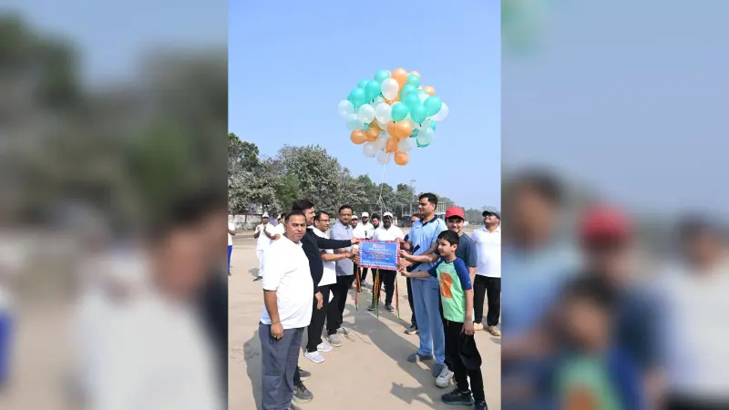 खेलकूद से प्रशासन व संस्थानों के बीच बेहतर समन्वय को मिलता है बढ़ावा : डीएम