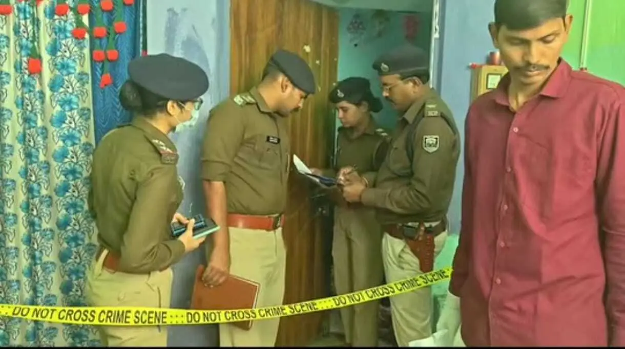 तीसरी बेटी के जनने पर पत्नी की हत्या कर पति ने थाने में किया सरेंडर