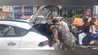 शहर की सीमाएं सील, चार प्रमुख स्थानों पर वाहनों की जांच तेज