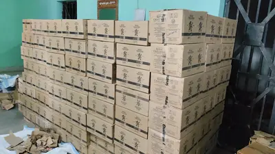 गिट्टी के नीचे से 3800 लीटर विदेशी शराब जब्त, तस्कर फरार