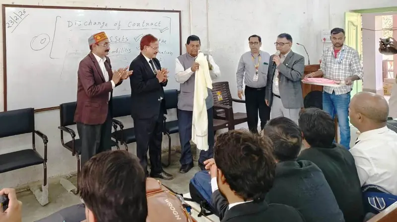 समाज को शिक्षित व सही दिशा देना विधिक उत्तरदायित्व : न्यायाशीध