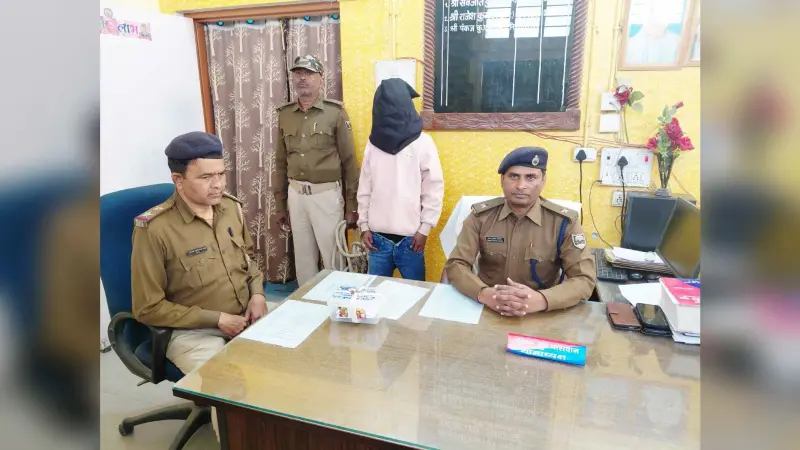 जमालपुर पुलिस ने नौ पुड़िया स्मैक के साथ तस्कर को किया गिरफ्तार