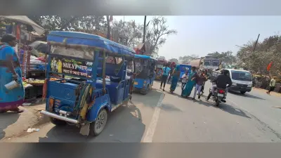 परिवाहन नियमों के विपरित मुख्य सड़कों पर टोटो मार रहा फर्राटा