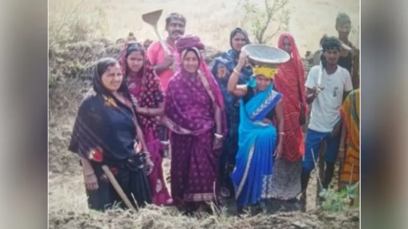 बेलांव व खरेंदा पंचायत में फोटो से फोटो कैप्चरिंग कर 349 मजदूरों को फर्जी भुगतान की तैयारी