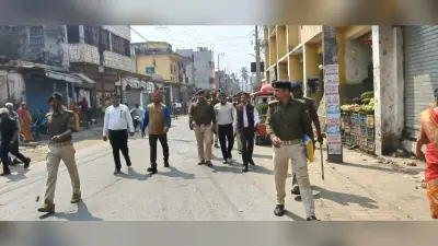 लोहियानगर से हुसैन चौक तक सड़कों और नालों से हटाया गया अतक्रिमण