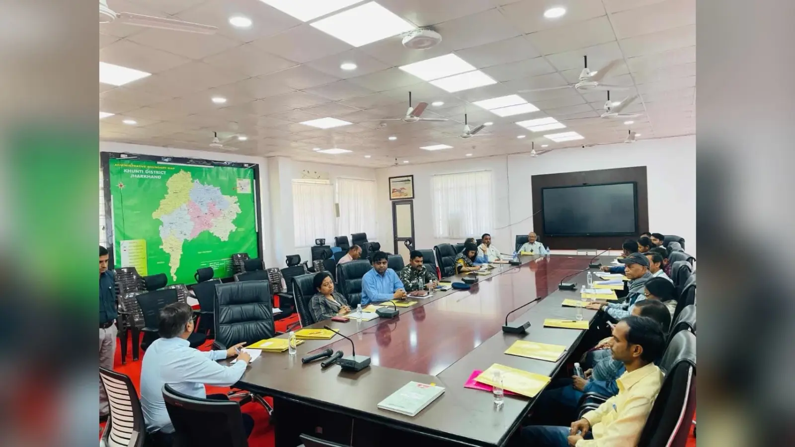 आवासीय विद्यालय प्रवेश परीक्षा की तैयारी को लेकर बैठक