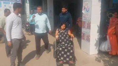 सदर अस्पताल में प्रसव पीड़ा से दो घंटे तक तड़पती रही महिला, परिजनों ने जताया आक्रोश