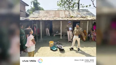 दो फरार आरोपियों के घर हुई कुर्की जब्ती की कार्रवाई