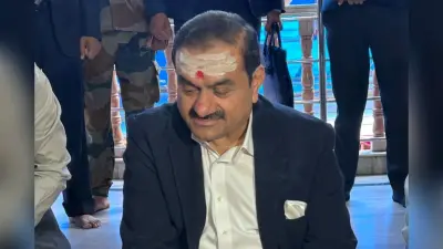 Godda: पावर प्लांट के बीच पलते हैं सपने, कस्तूरबा की बेटियों से मिले गौतम अदाणी