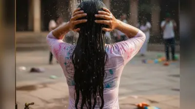 होली के बाद रूखे बालों को ऐसे बनाएं फिर से मुलायम और चमकदार