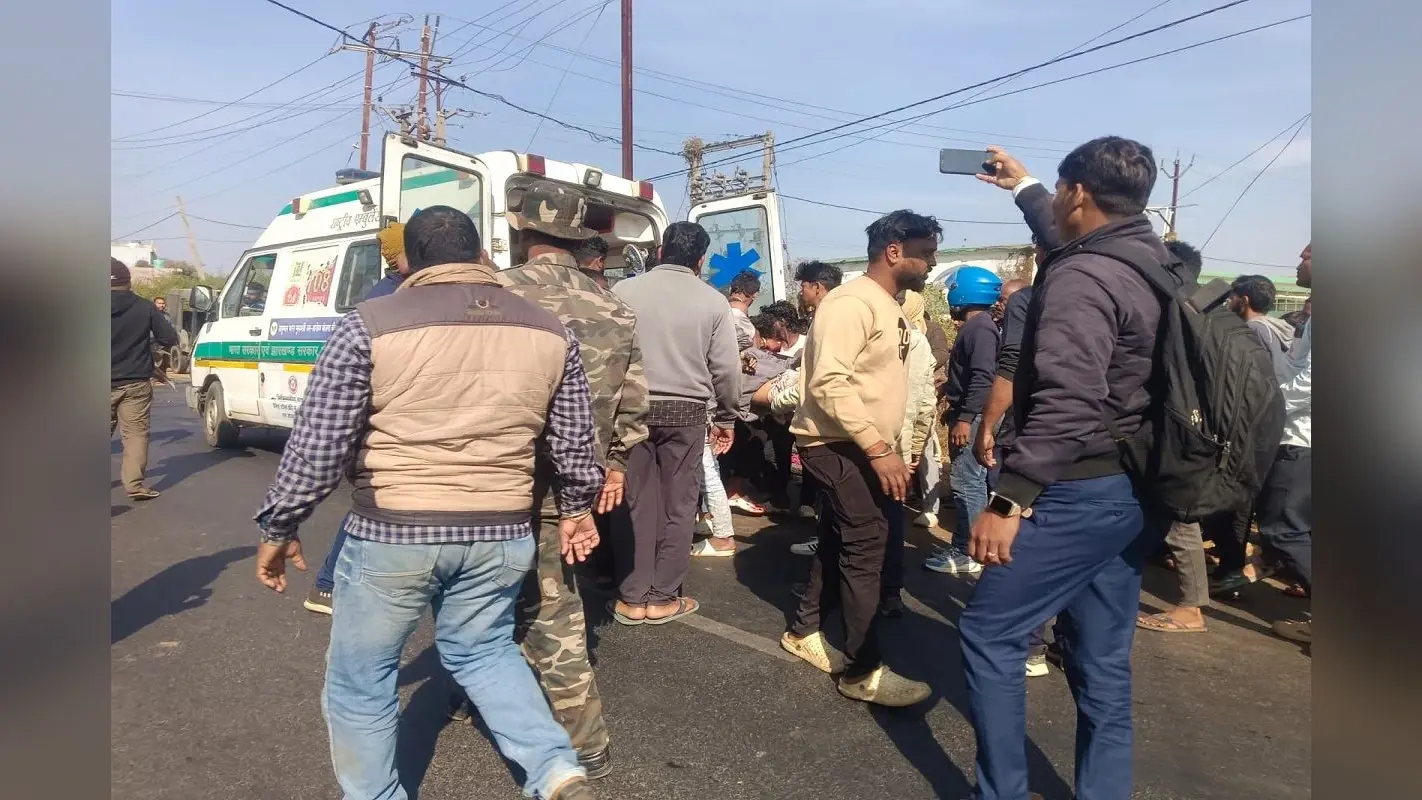 हजारीबाग के दारू में दो बाइक की टक्कर में एक युवक की मौत, एक घायल