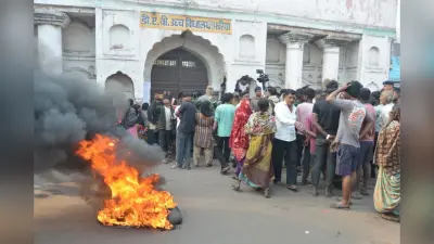 झरिया में अवैध कोयला लदे ट्रक ने बच्ची को रौंदा, मौत के बाद परिजनों का हंगामा