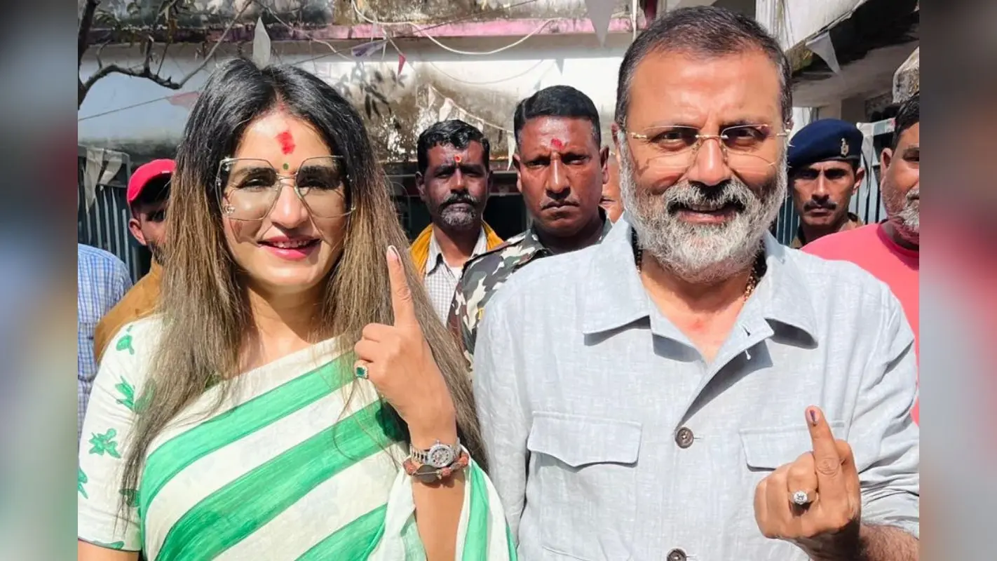 झारखंड में ‘लालटेन युग’ की वापसी! गोड्डा सांसद का हेमंत सरकार पर हमला, बोले- बैलेट पेपर से राज्य पीछे