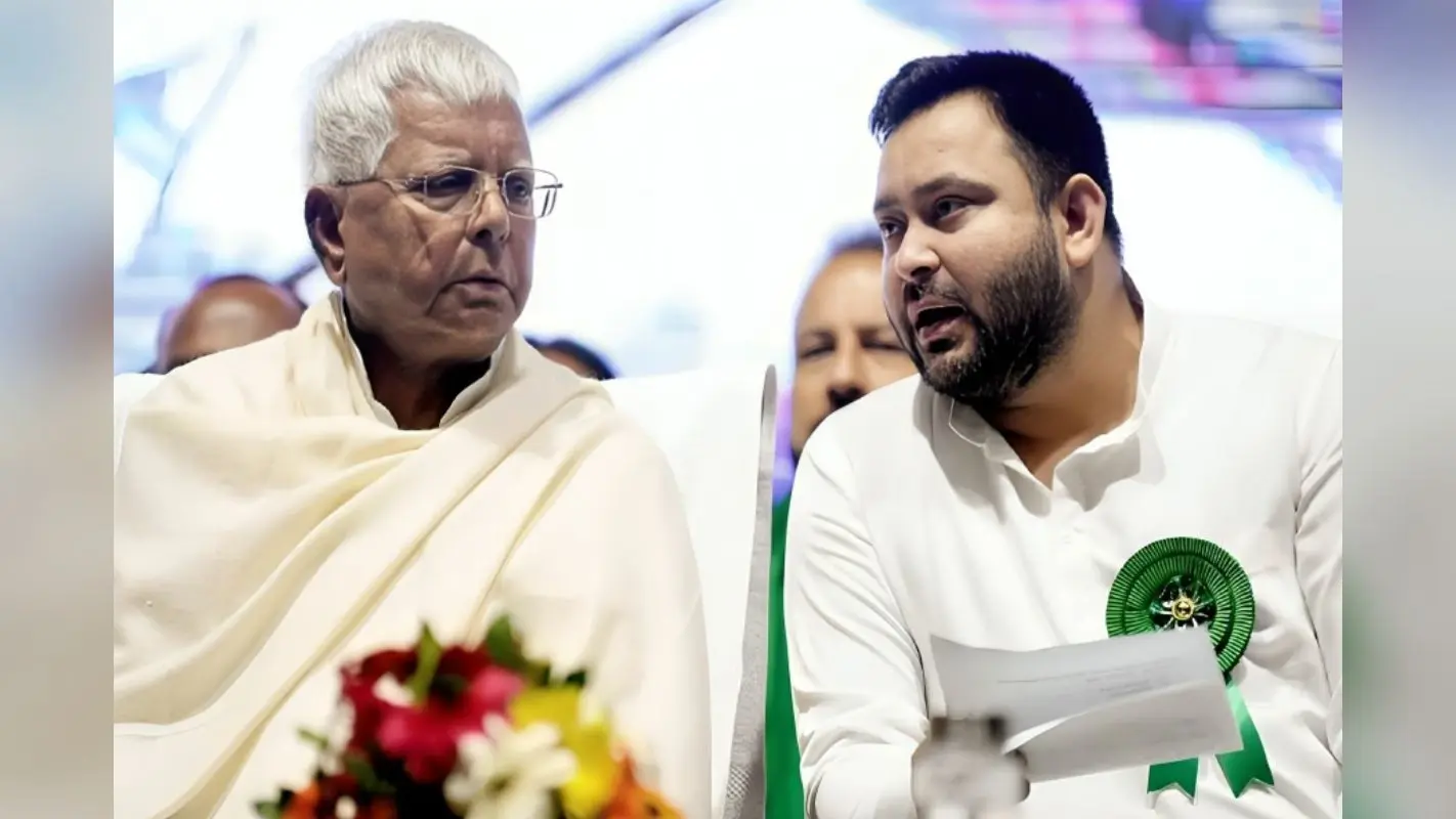 जमीन के बदले नौकरी देने के आरोपों को मानने से लालू-राबड़ी ने किया इनकार, कहा- मुकदमे का करेंगे सामना