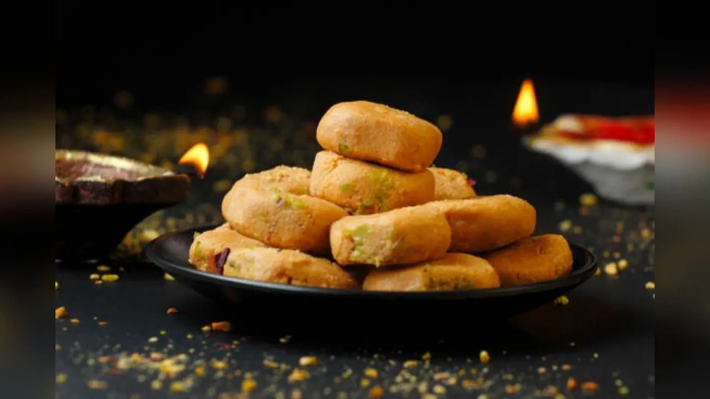 महाशिवरात्रि पर बनाएं भांग का पेड़ा, स्वाद में लाजवाब और बनाने में आसान