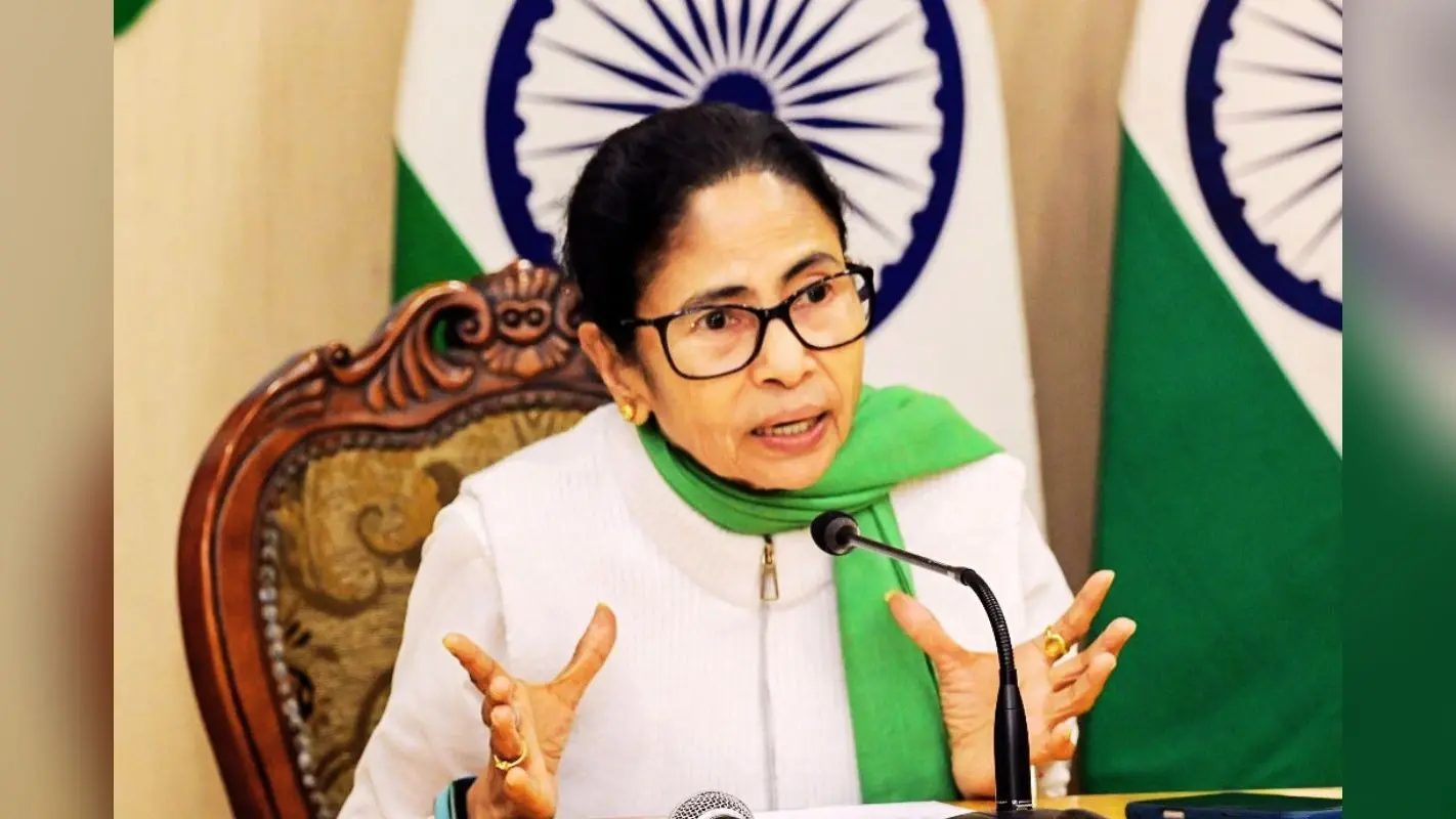 घर-घर जायें, नो मैपिंग श्रेणी के वोटर्स की जांच करें, ममता बनर्जी ने TMC के बीएलए-2 से कहा