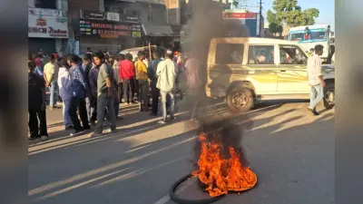नगड़ी में ट्रैक्टर की चपेट में आने से महिला और 3 माह के दुधमुंहे बच्चे की मौत