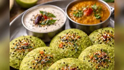 नाश्ते में चाहिए कुछ नया, तो ट्राई करें ये सॉफ्ट हरी इडली