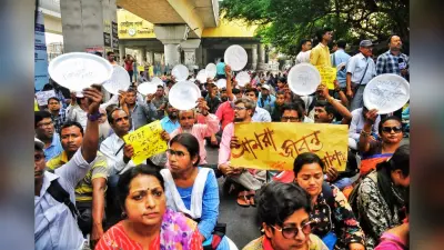 Para Teachers Protest: वेतन बढ़ाने की मांग, सड़कों पर उतरे पश्चिम बंगाल के पारा टीचर्स