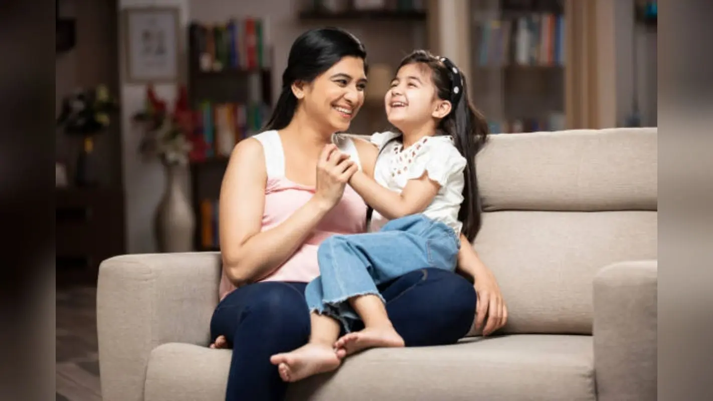 मजबूत और कॉन्फिडेंट बनेंगे आपके बच्चे, बस आजमाने होंगे ये जरूरी टिप्स