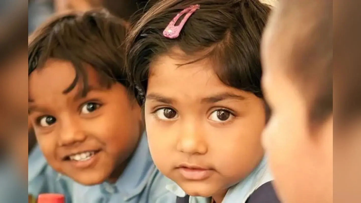 बेटी हुई तो खाते में आएंगे इतने रुपए, जानें सरकार की इस स्कीम का कैसे उठाएं फायदा