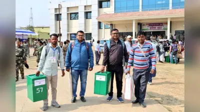 बैलेट बॉक्स लेकर बूथों पर रवाना हुए पोलिंग एजेंट, वोटरों से बिना किसी भय के वोट देने की अपील