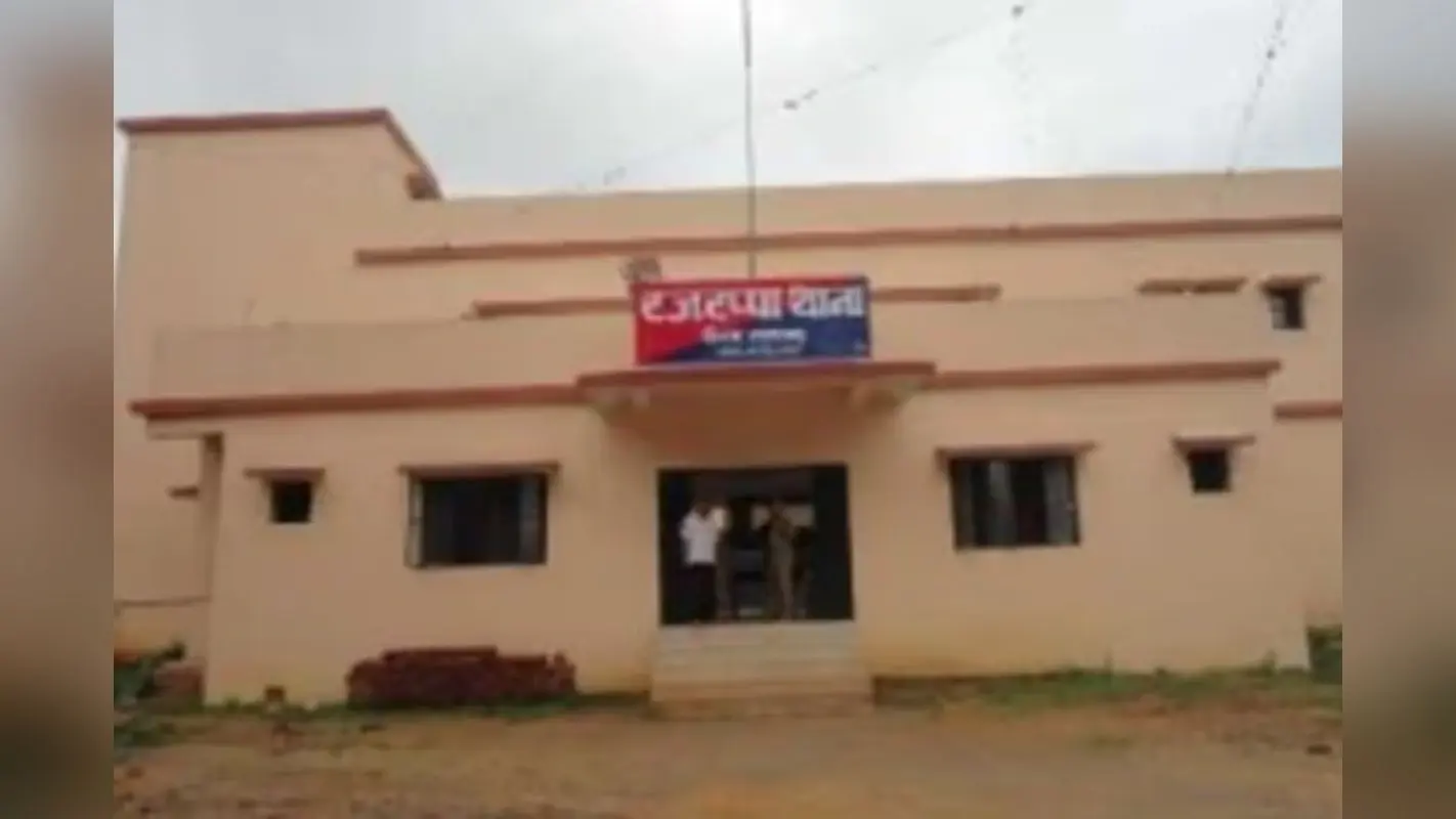 पार्किंग के नाम पर गुंडागर्दी, रजरप्पा मंदिर में श्रद्धालुओं से लूट मामले में 16 पर प्राथमिकी