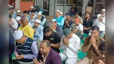 पटना में रमजान के पहले जुमे पर उमड़ा जनसैलाब, नन्हे रोजेदारों ने तरक्की और भाईचारे की दुआ मांगी