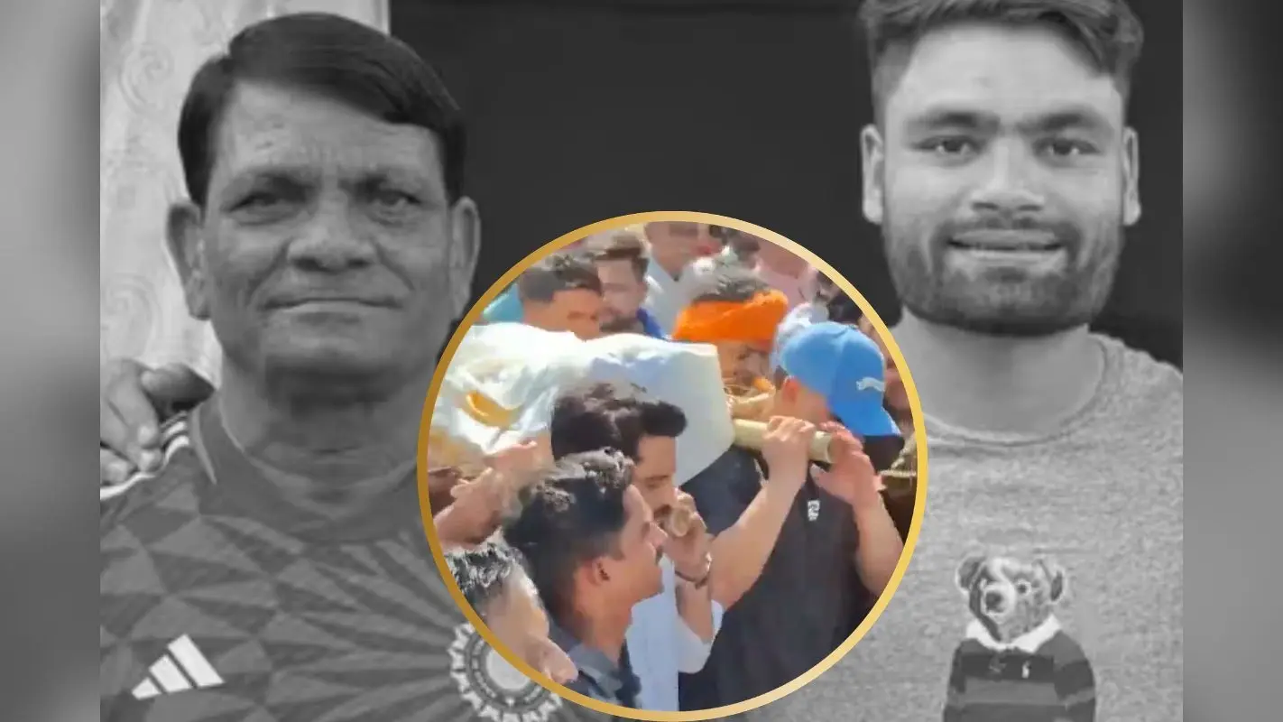 रिंकू सिंह ने पिता को दी अंतिम विदाई, भारी मन से दिया अर्थी को कंधा