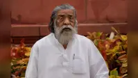 गुरुजी रात्रि पाठशाला पहुंचे बोकारो डीसी, छात्रों से किया संवाद, वाई-फाई और कैंटीन सुविधा होगी शुरू