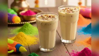 होली पर मेहमानों को पिलाएं कुछ खास, बनाएं ये स्पेशल ठंडाई