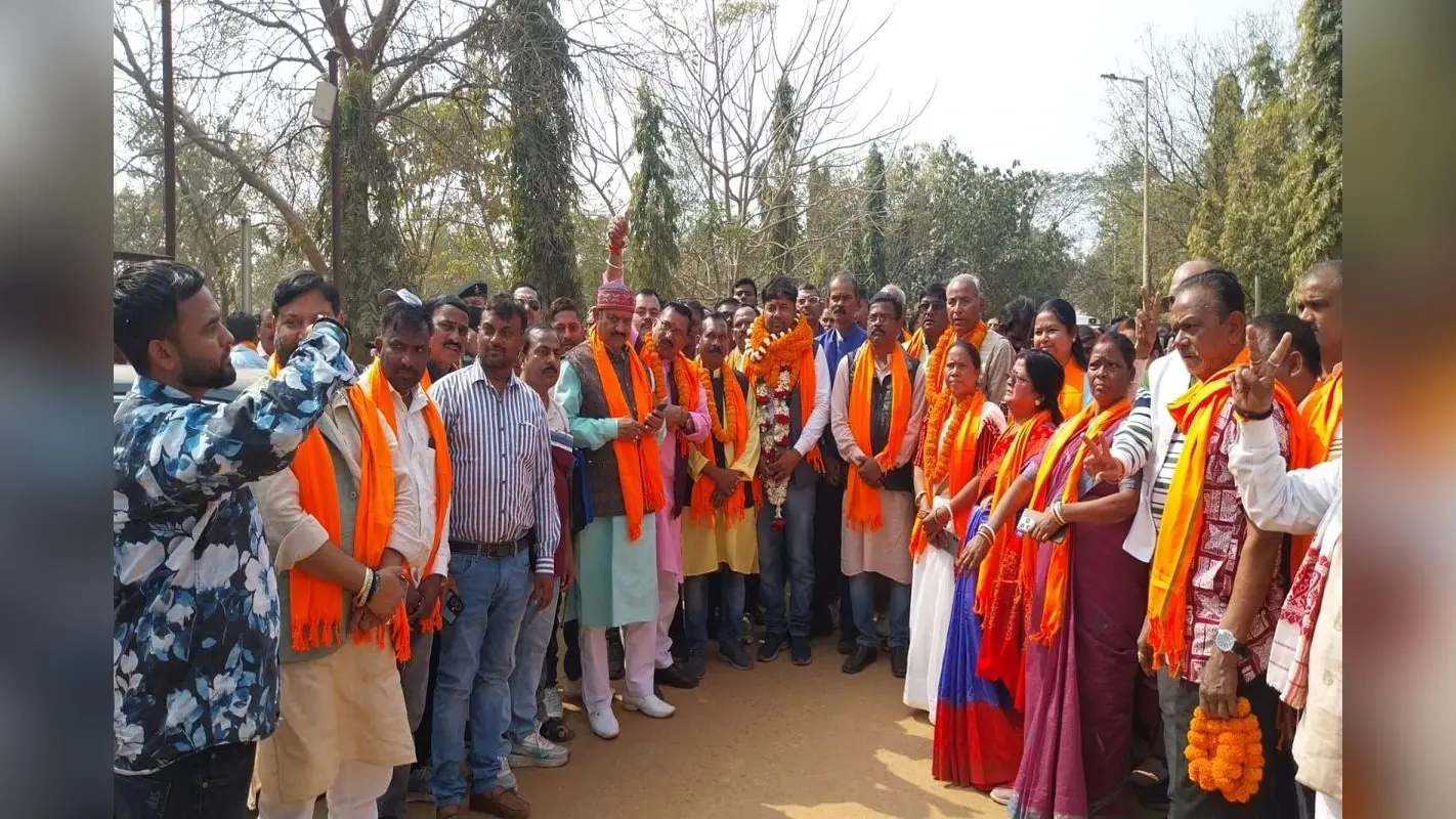 Saraikela: नगर पंचायत अध्यक्ष प्रत्याशी सुमित चौधरी को BJP का समर्थन, 4 फरवरी को करेंगे नॉमिनेशन