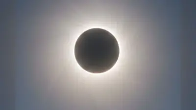 Surya Grahan 2026: इस दिन लग रहा है साल का पहला सूर्य ग्रहण, जानें भारत में ‘रिंग ऑफ फायर’ दिखाई देगा या नहीं