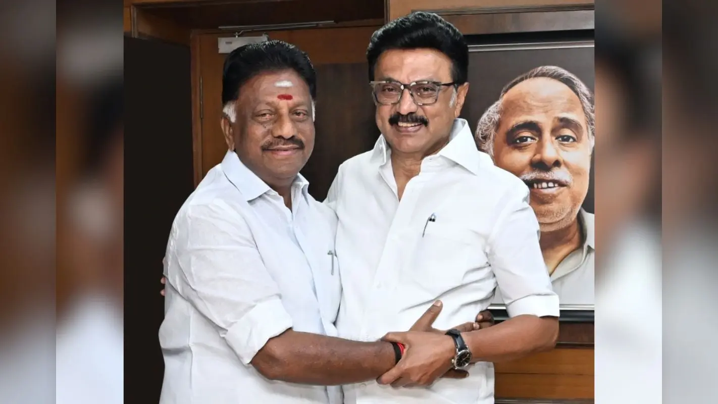 तमिलनाडु: NDA को झटका, पूर्व मुख्यमंत्री ओपीएस DMK में शामिल, स्टालिन बोले- प्रिय भाई का स्वागत है